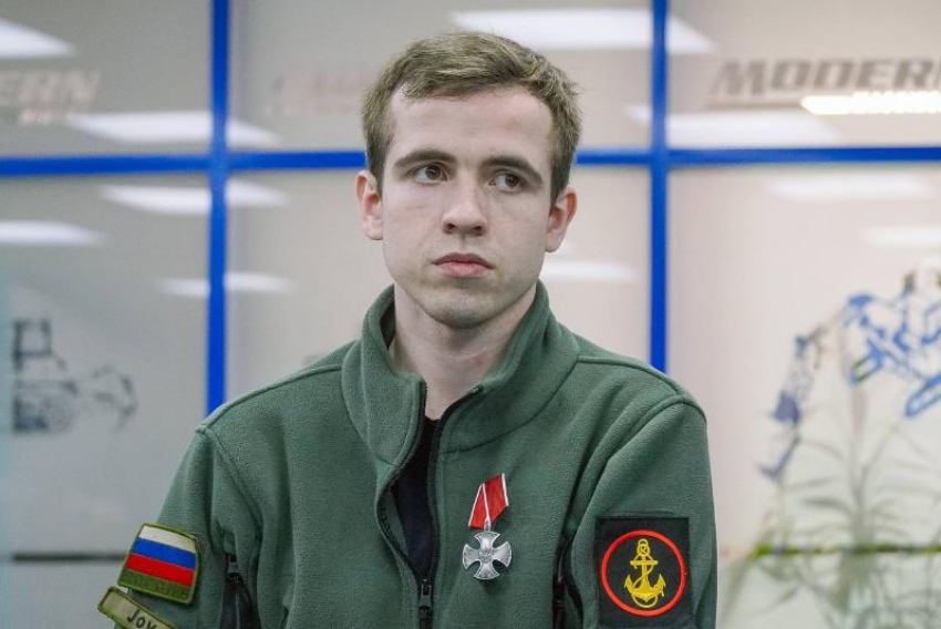 Президент России наградил Орденом Мужества потерявшего в зоне СВО обе ноги парня
