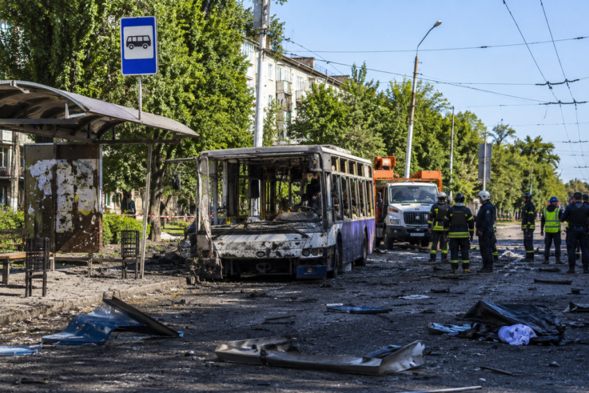 Четыре человека погибли при ударе дрона ВСУ по остановке в Горловке