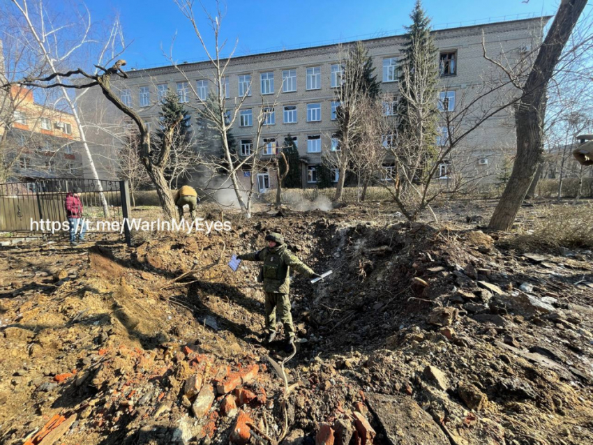 Украинские нацисты открыли огонь по центру Донецка: последствия обстрела