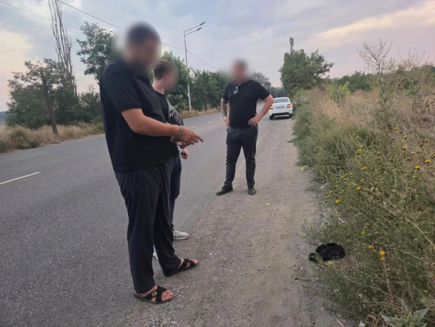 Мешок на голову, угрозы и угон: в Мариуполе раскрыли дерзкое ограбление
