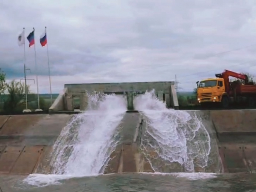 Этот день войдёт в историю: появились кадры первого пуска воды в канал Северский Донец