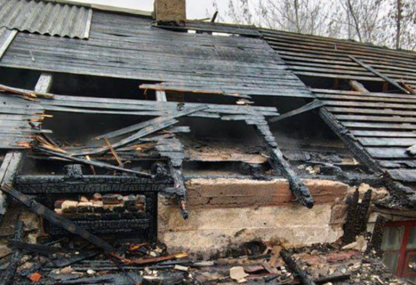 В Макеевке едва не выгорел жилой дом на четырех хозяев