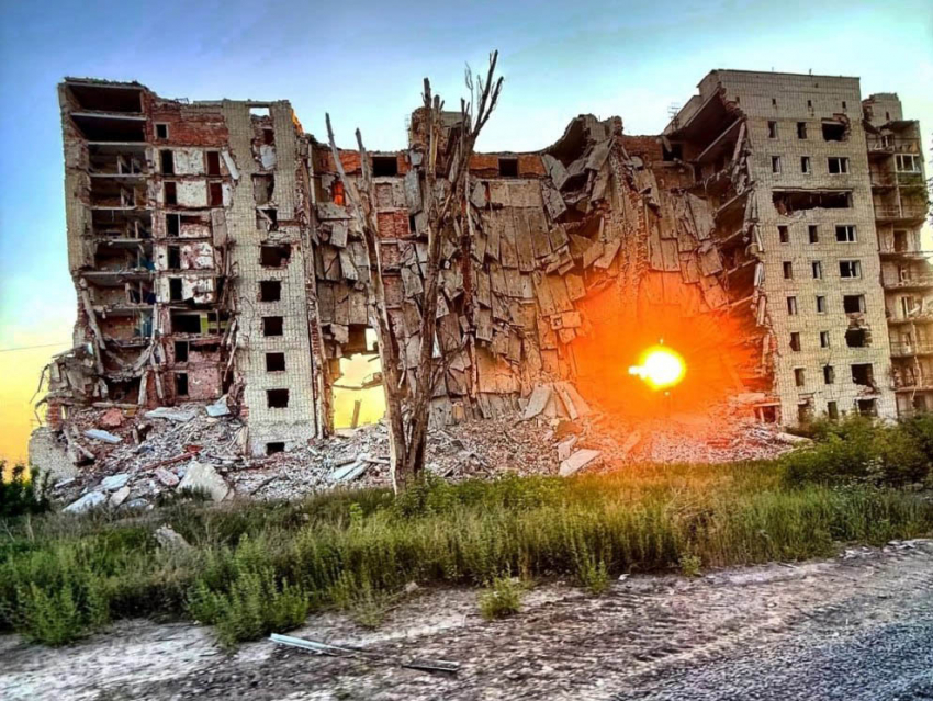 Путину докладывают об окружении Покровска, Зеленский рассказывает про «перемогу»