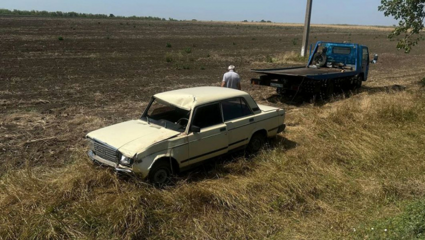 Водитель «семерки» насмерть сбил женщину с ребенком на трассе Донецк - Новоазовск 