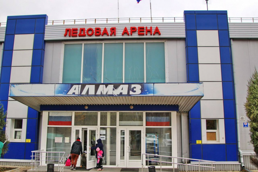 В Донецке на ледовой арене «Алмаз» возобновили тренировки