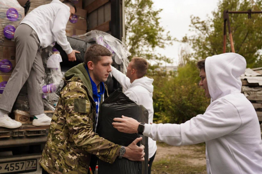 Волонтеры из северной столицы доставили тонны гуманитарной помощи в ДНР