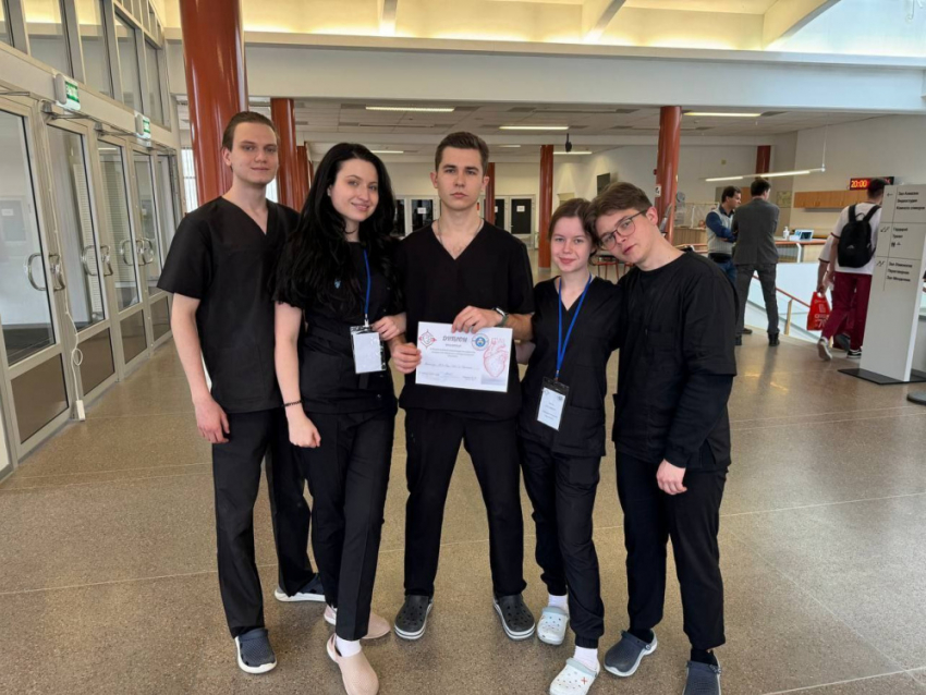 Донецкие студенты стали рекордсменами на Олимпиаде по сердечно-сосудистой хирургии в Санкт-Петербурге