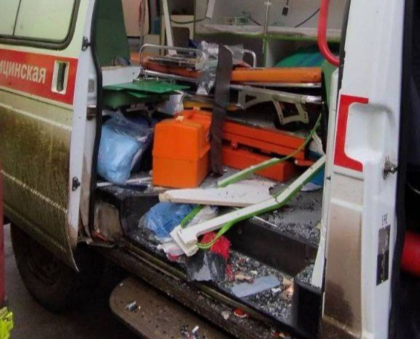 Шесть медицинских работников были ранены в ДНР за один день: ВСУ направляют на «скорые» дроны