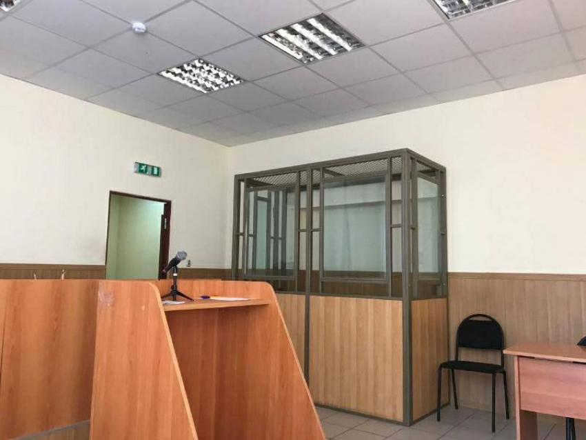 Отдавший приказ убить двух человек в подъезде Мариуполя «азовец»* Денис Хмелевский получил тюремный срок в России