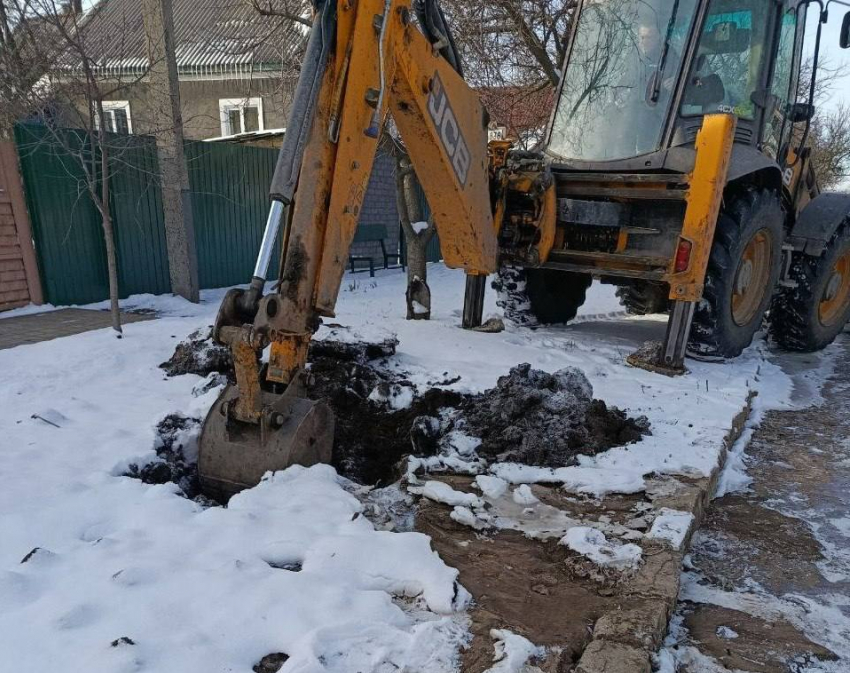 Более ста аварий на водопроводных сетях было устранено за последний месяц в Харцызске 