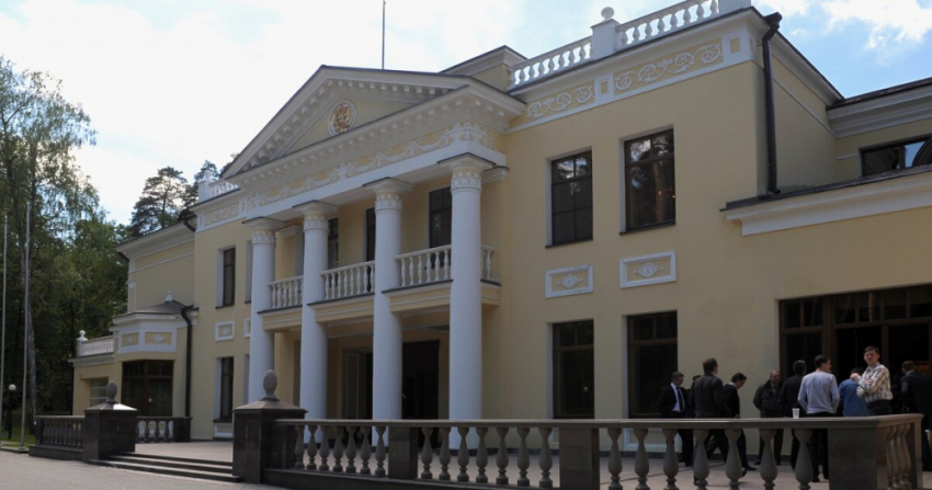 В резиденции Путина появилась фотография с памятником из ДНР