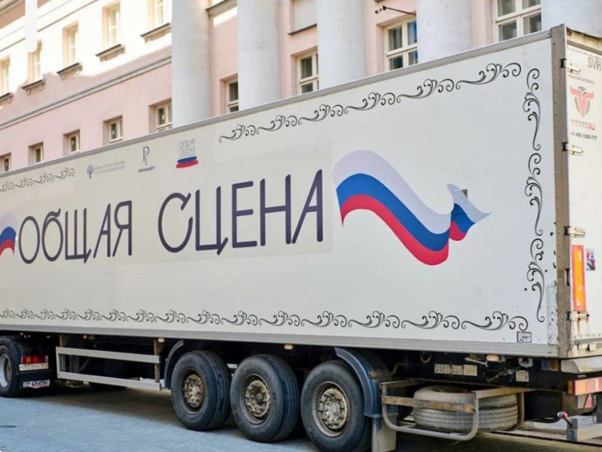 Театры Республики получают и будут получать помощь от театров большой России