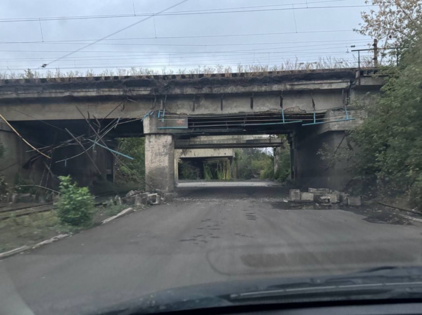 Из-за обрушения моста в Горловке движение трамваев по маршруту № 8 временно приостановлено