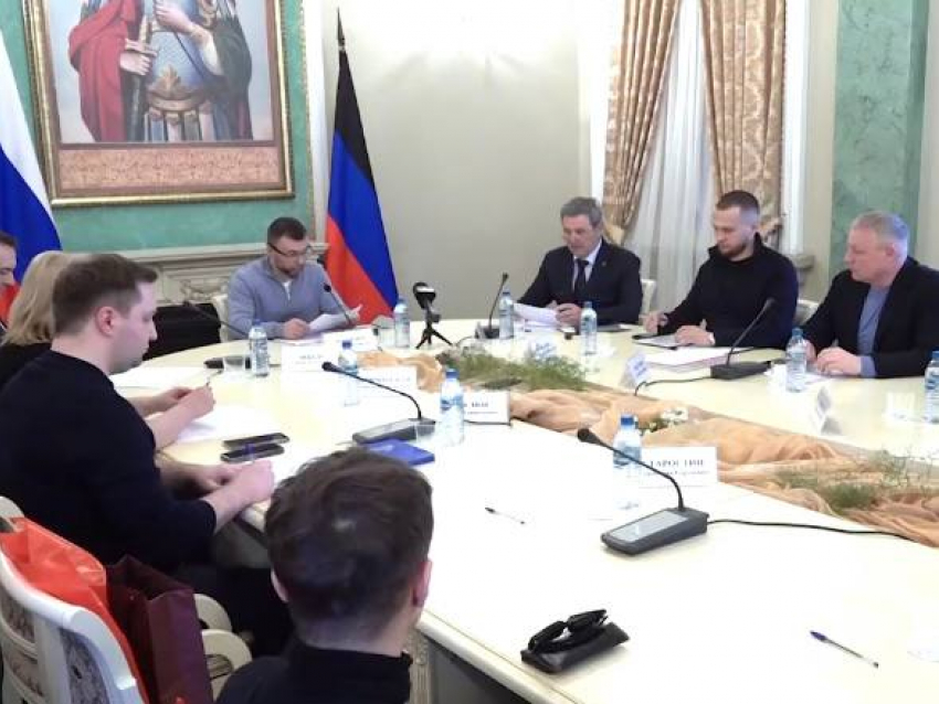 Глава ДНР встретился с известными российскими артистами и представителями киноиндустрии