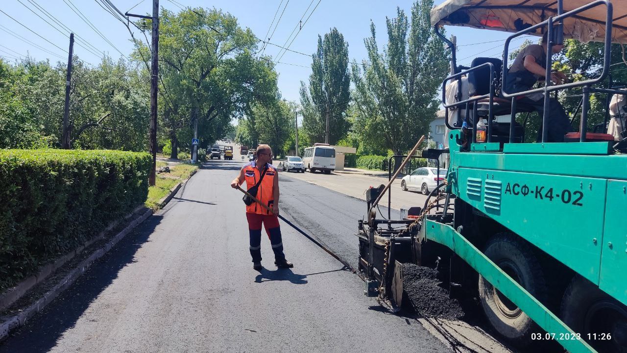 Ремонт дорог Донецка в самом разгаре