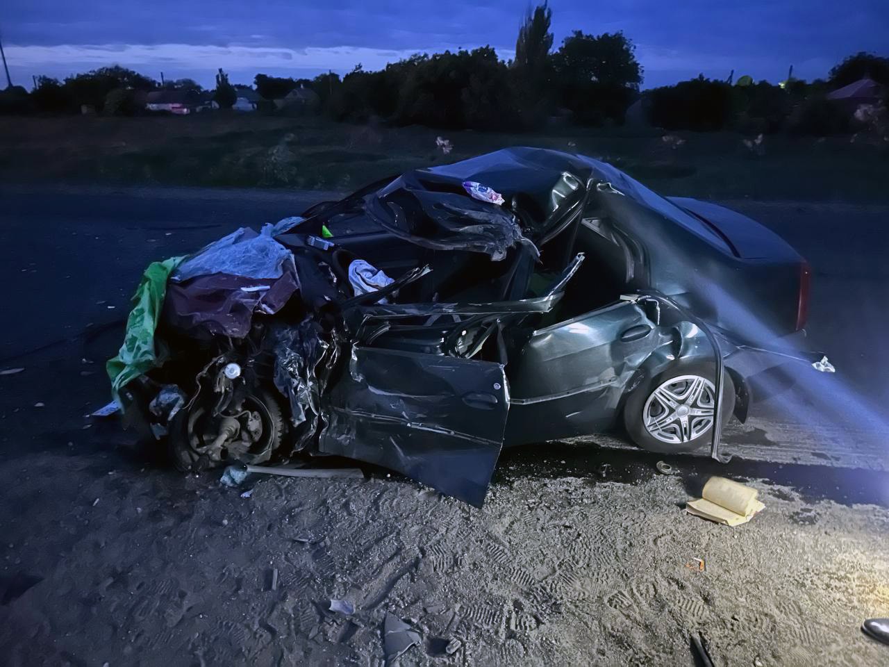 Ребенок и три пассажира чудом выжили в жутком ДТП на трассе в ДНР